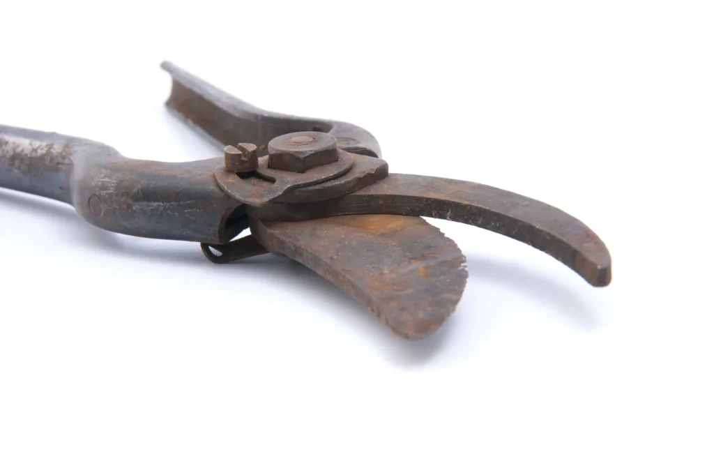 how to clean rust off metal